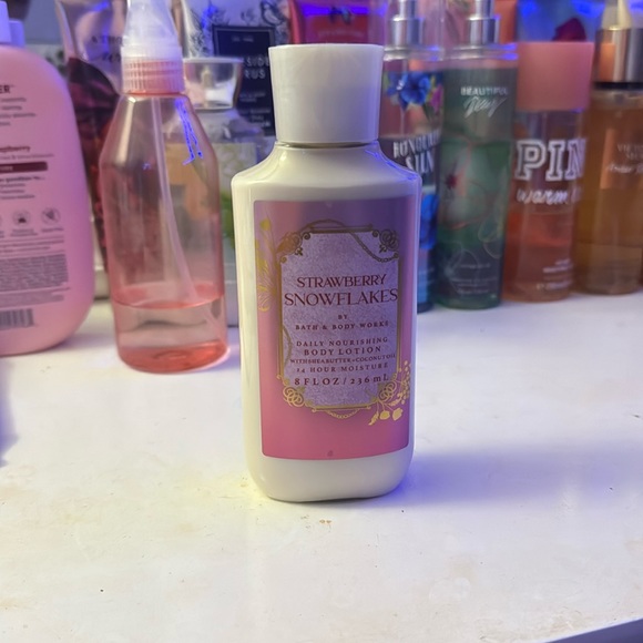 Bath and body works lotion - Picture 1 of 2